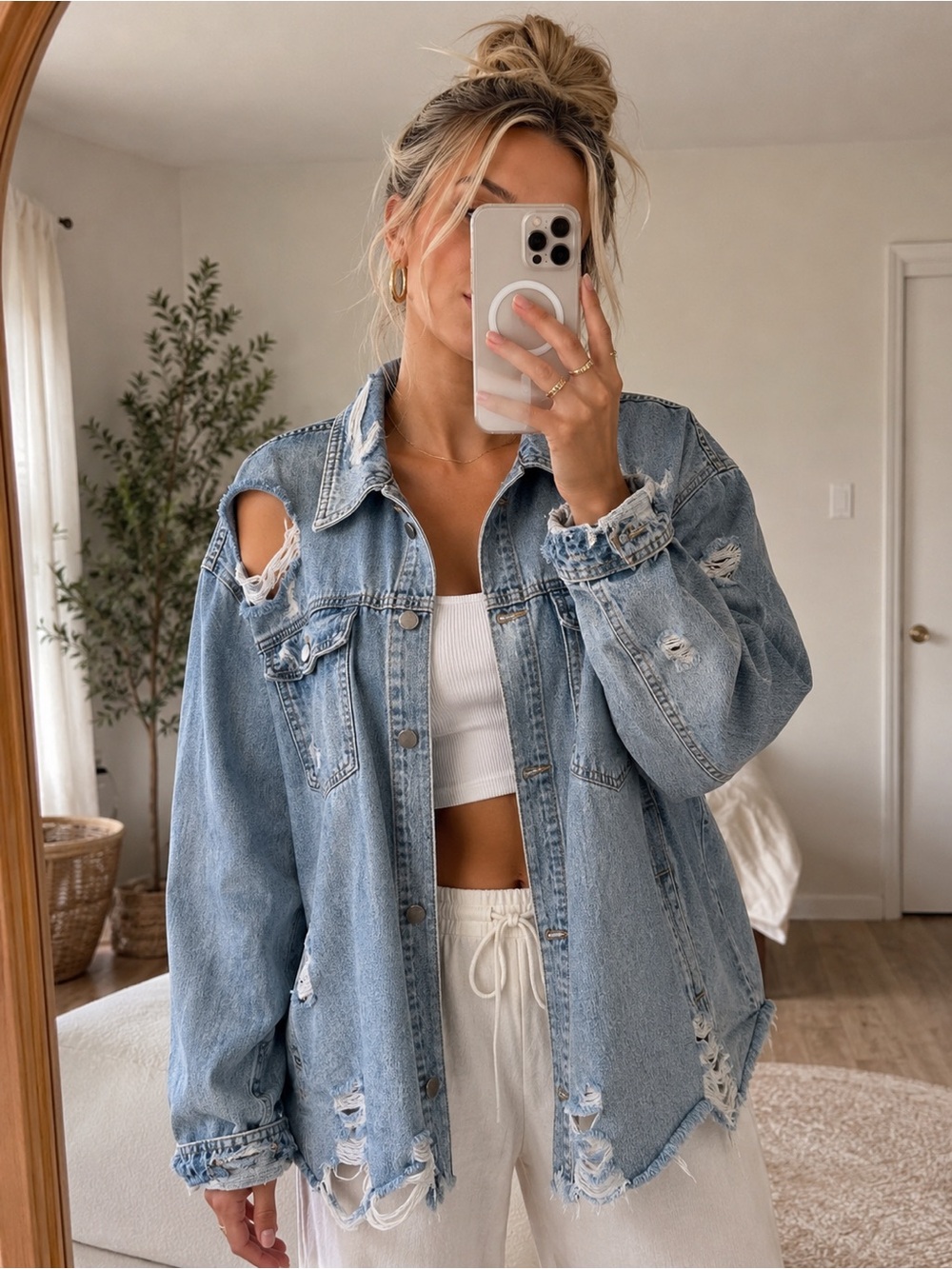 Redial Distressed Denim Jacket Light Wash Frayed Womens Small